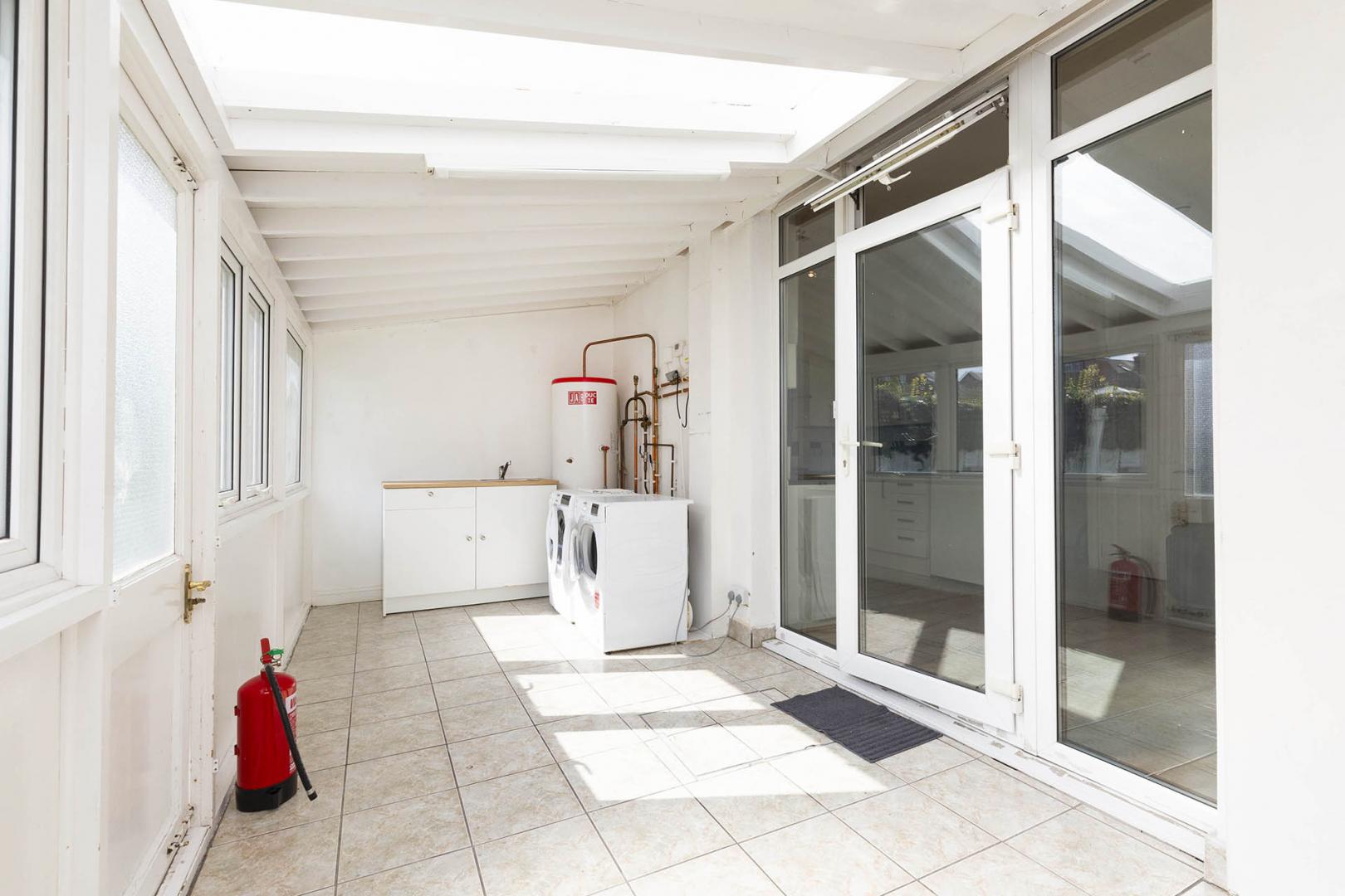 Modern and Central Apartment Hamilton Road, Dollis Hill